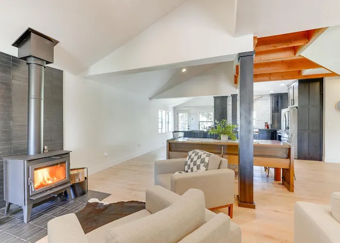 Salt River Access: Mtn-view Star Valley Cabin!