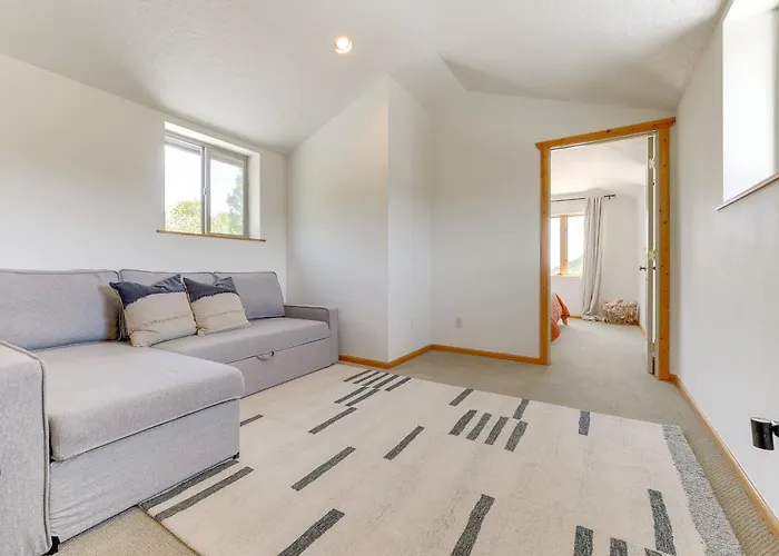 Сasa de vacaciones Salt River Access: Mtn-view Star Valley Cabin!