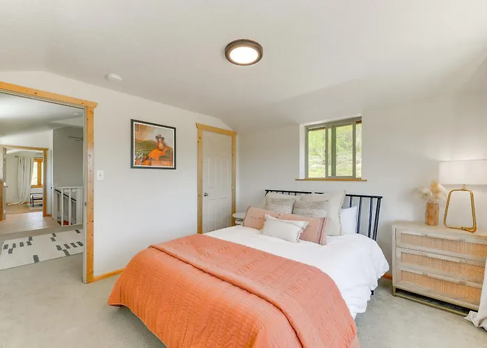 Сasa de vacaciones Salt River Access: Mtn-view Star Valley Cabin!