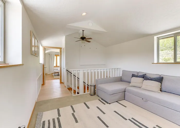 Сasa de vacaciones Salt River Access: Mtn-view Star Valley Cabin! *