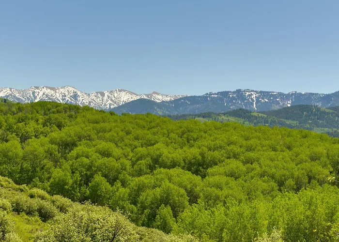 Сasa de vacaciones Salt River Access: Mtn-view Star Valley Cabin!