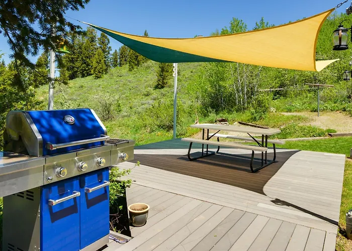 Сasa de vacaciones Salt River Access: Mtn-view Star Valley Cabin! *