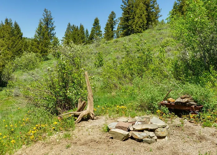 Salt River Access: Mtn-view Star Valley Cabin! * Thayne